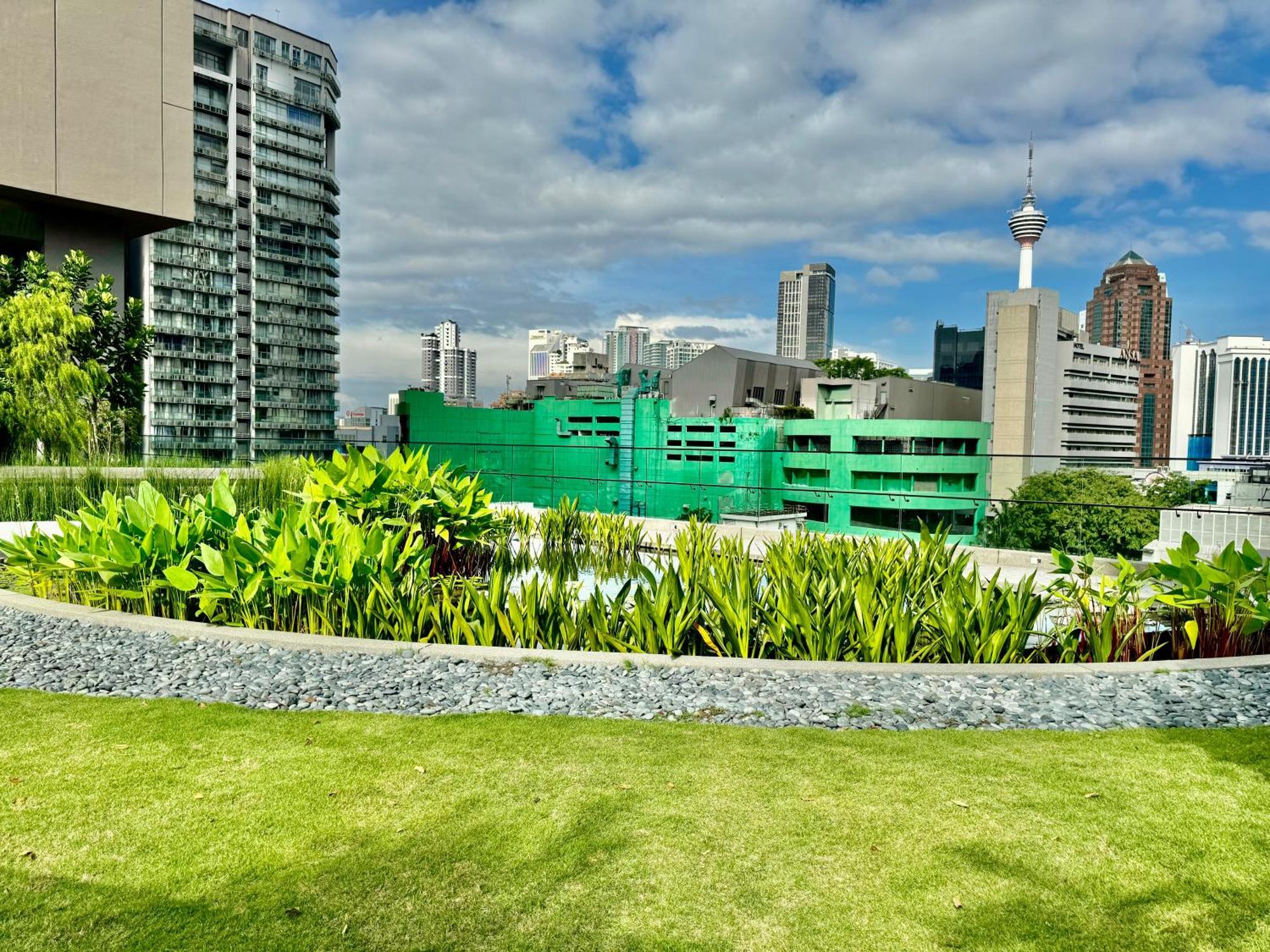 Klcc Suites At Axon By Skypool Куала Лумпур Екстериор снимка