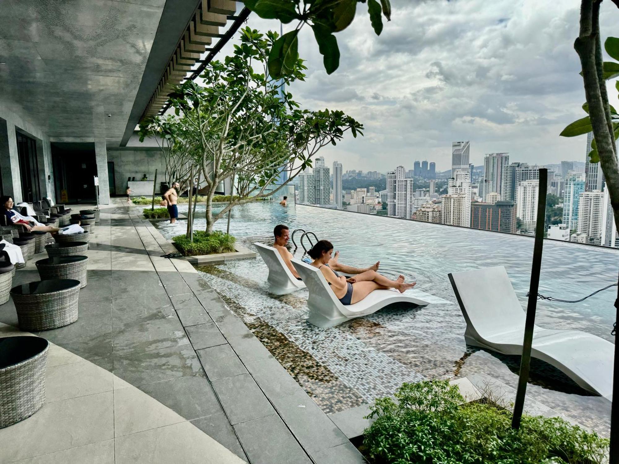 Klcc Suites At Axon By Skypool Куала Лумпур Екстериор снимка