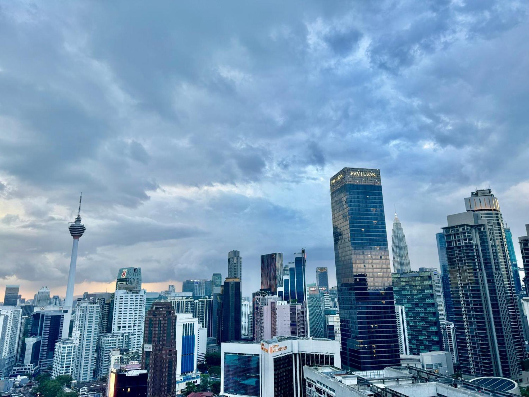 Klcc Suites At Axon By Skypool Куала Лумпур Екстериор снимка