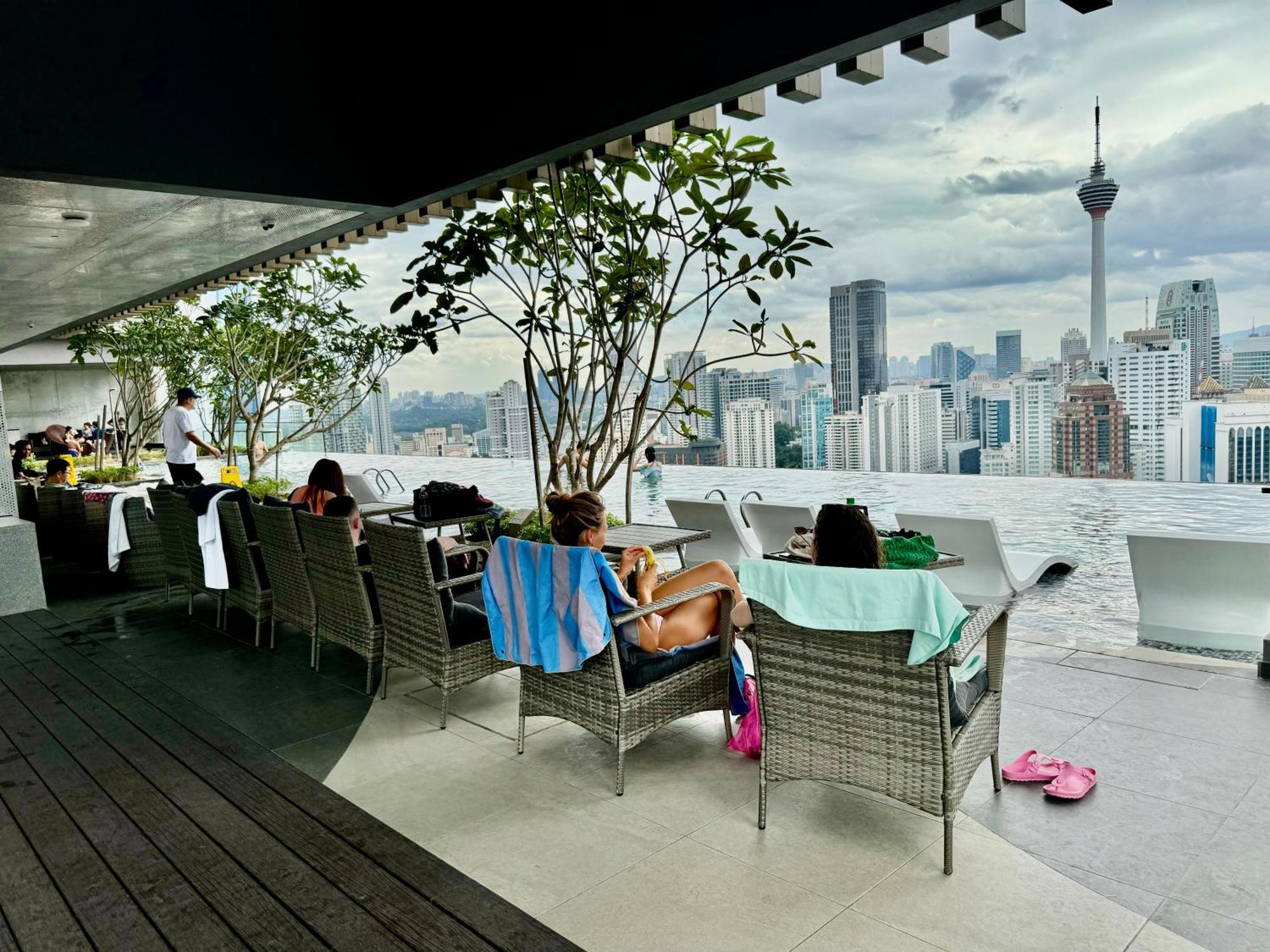 Klcc Suites At Axon By Skypool Куала Лумпур Екстериор снимка
