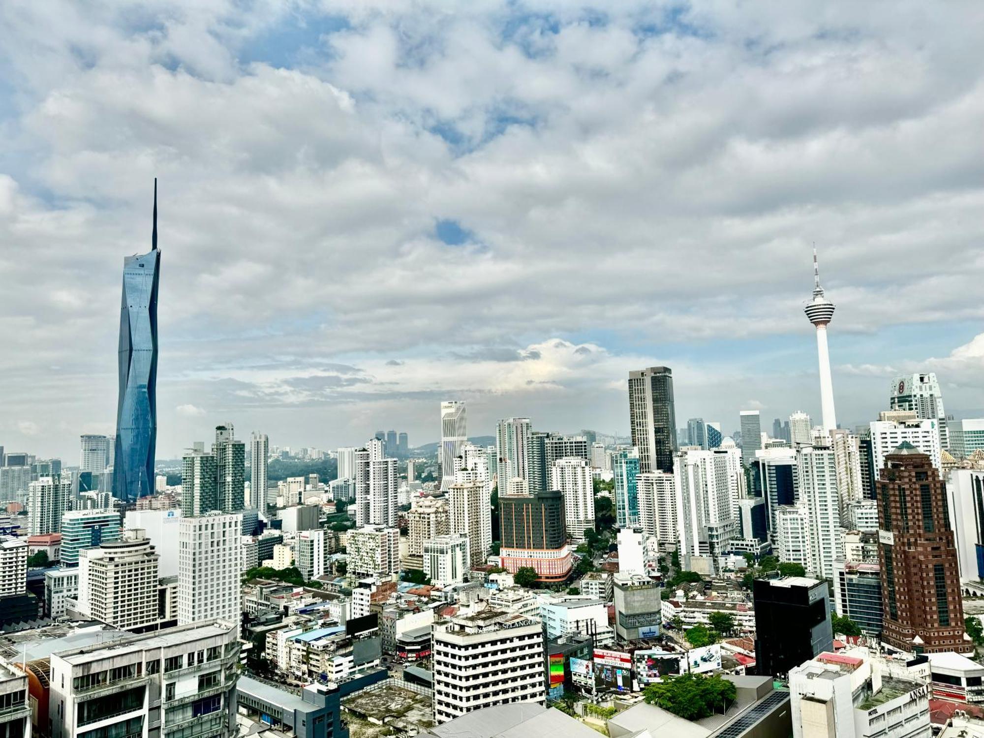 Klcc Suites At Axon By Skypool Куала Лумпур Екстериор снимка
