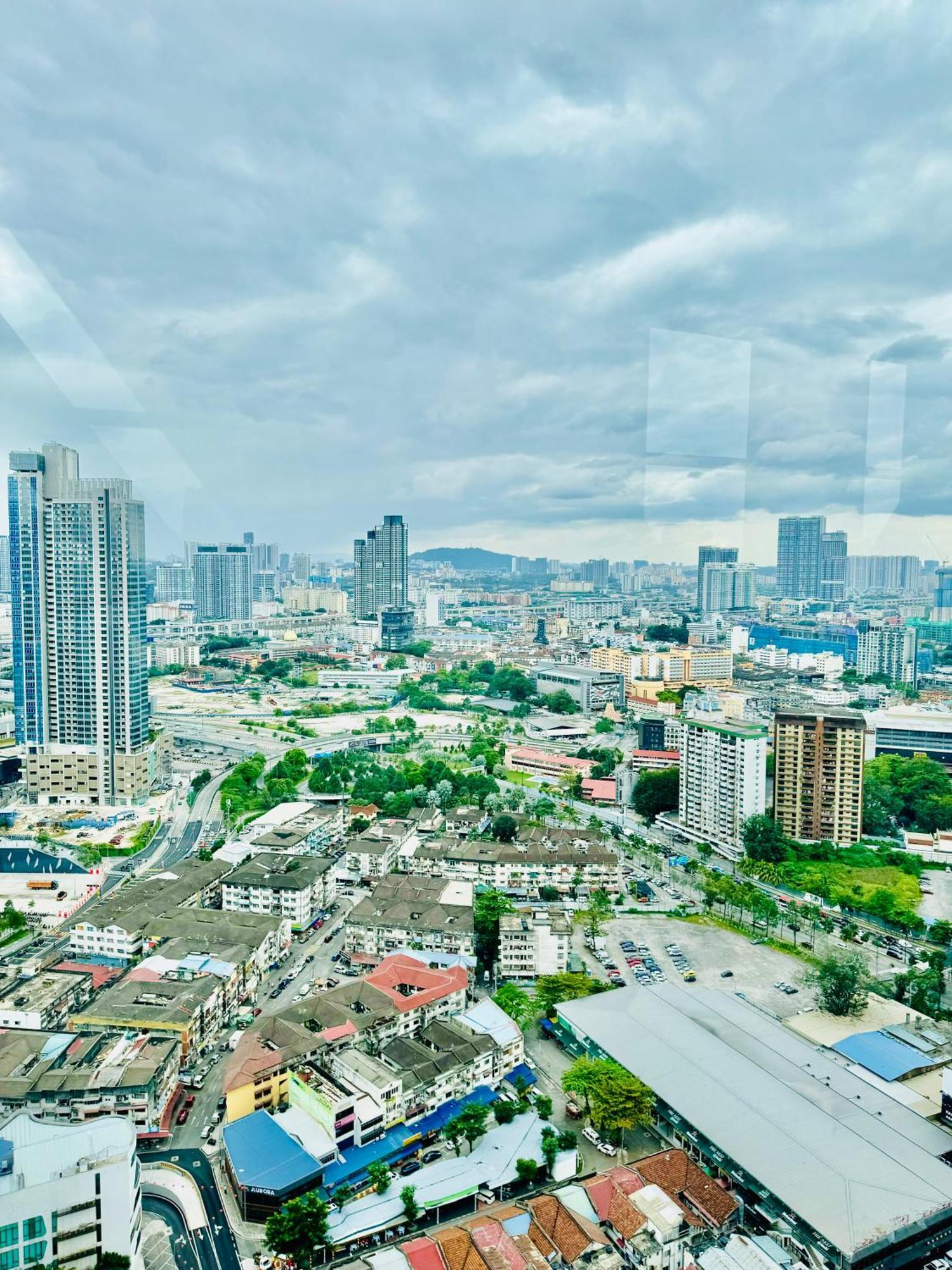 Klcc Suites At Axon By Skypool Куала Лумпур Екстериор снимка