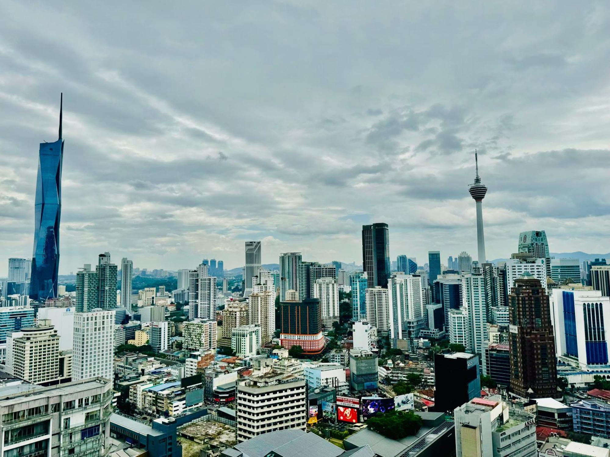 Klcc Suites At Axon By Skypool Куала Лумпур Екстериор снимка