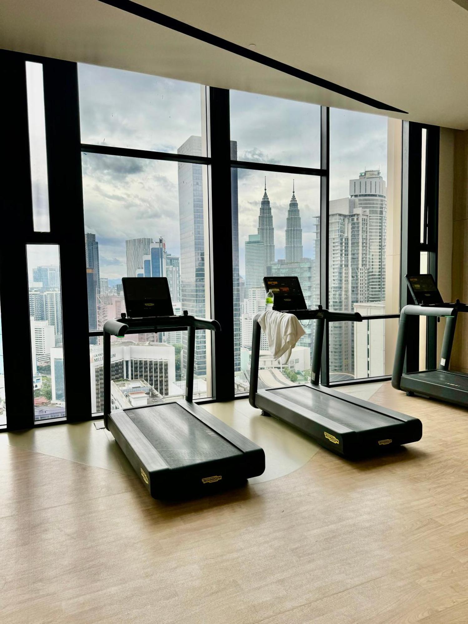 Klcc Suites At Axon By Skypool Куала Лумпур Екстериор снимка